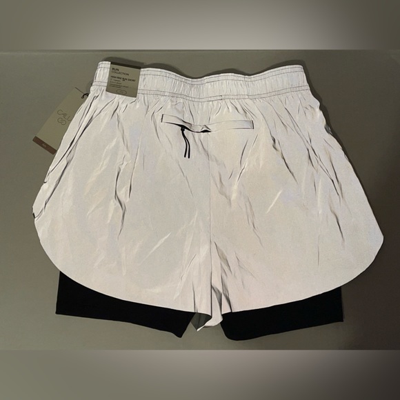 NWT Calia 2-in-1 Silver/Black Reflective Compression Running Shorts XL - Picture 3 of 8